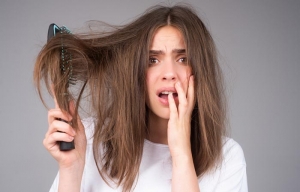 10 Hair Care Tips for Oily Scalp and Dry Hair